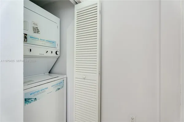 $5,400 | 951 Brickell Avenue, Unit 3607, Miami, FL 33131