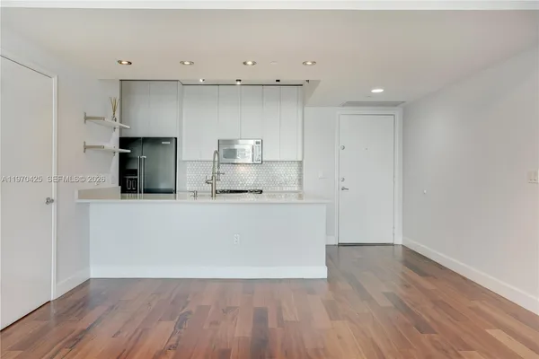 $5,400 | 951 Brickell Avenue, Unit 3607, Miami, FL 33131