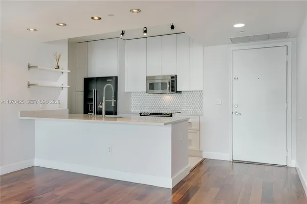 $5,400 | 951 Brickell Avenue, Unit 3607, Miami, FL 33131