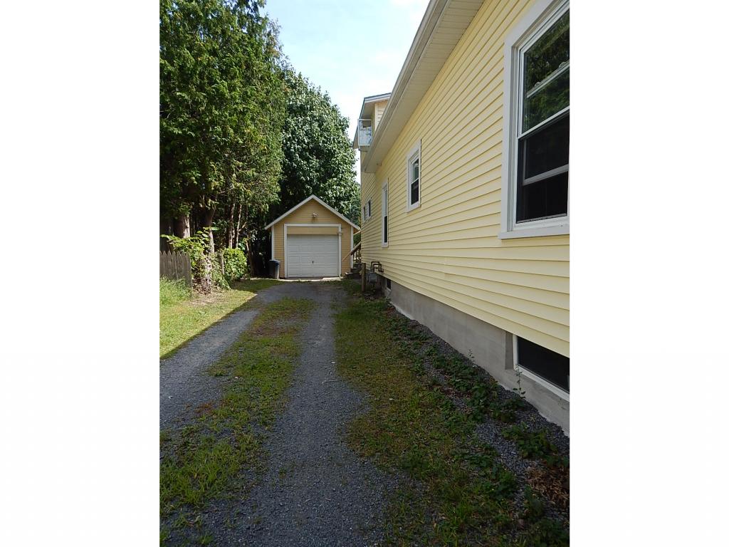 132 Hinesburg Road South Burlington, VT 05403 - Photo 3 of 10