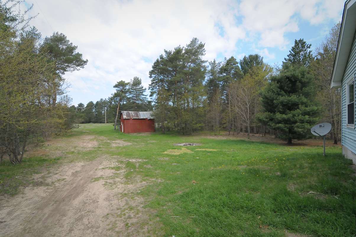 4265 North 13 Road Mesick, MI 49668 - Photo 18 of 40 1861023-17.JPG