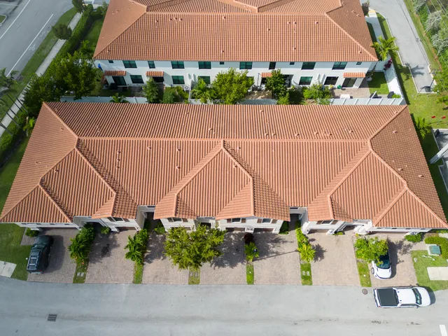 $445,000 | 4407 Hemlock Street, Palm Beach Gardens, FL 33410