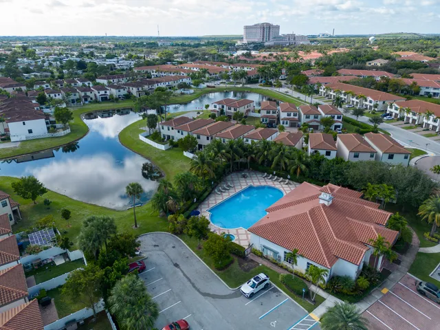 $445,000 | 4407 Hemlock Street, Palm Beach Gardens, FL 33410