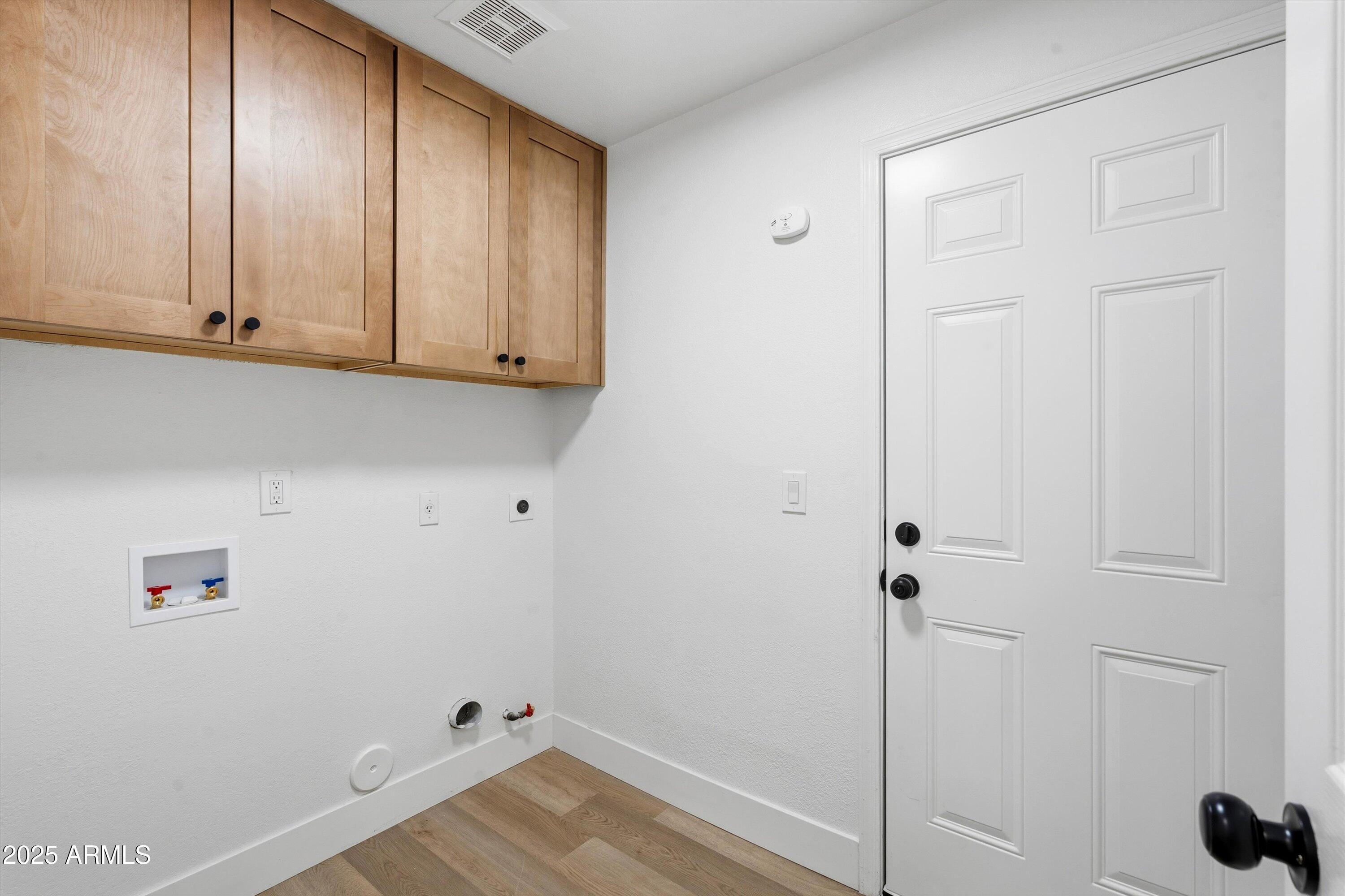 4438 East Rowel Road Phoenix, AZ 85050 - Photo 27 of 30 a view of room