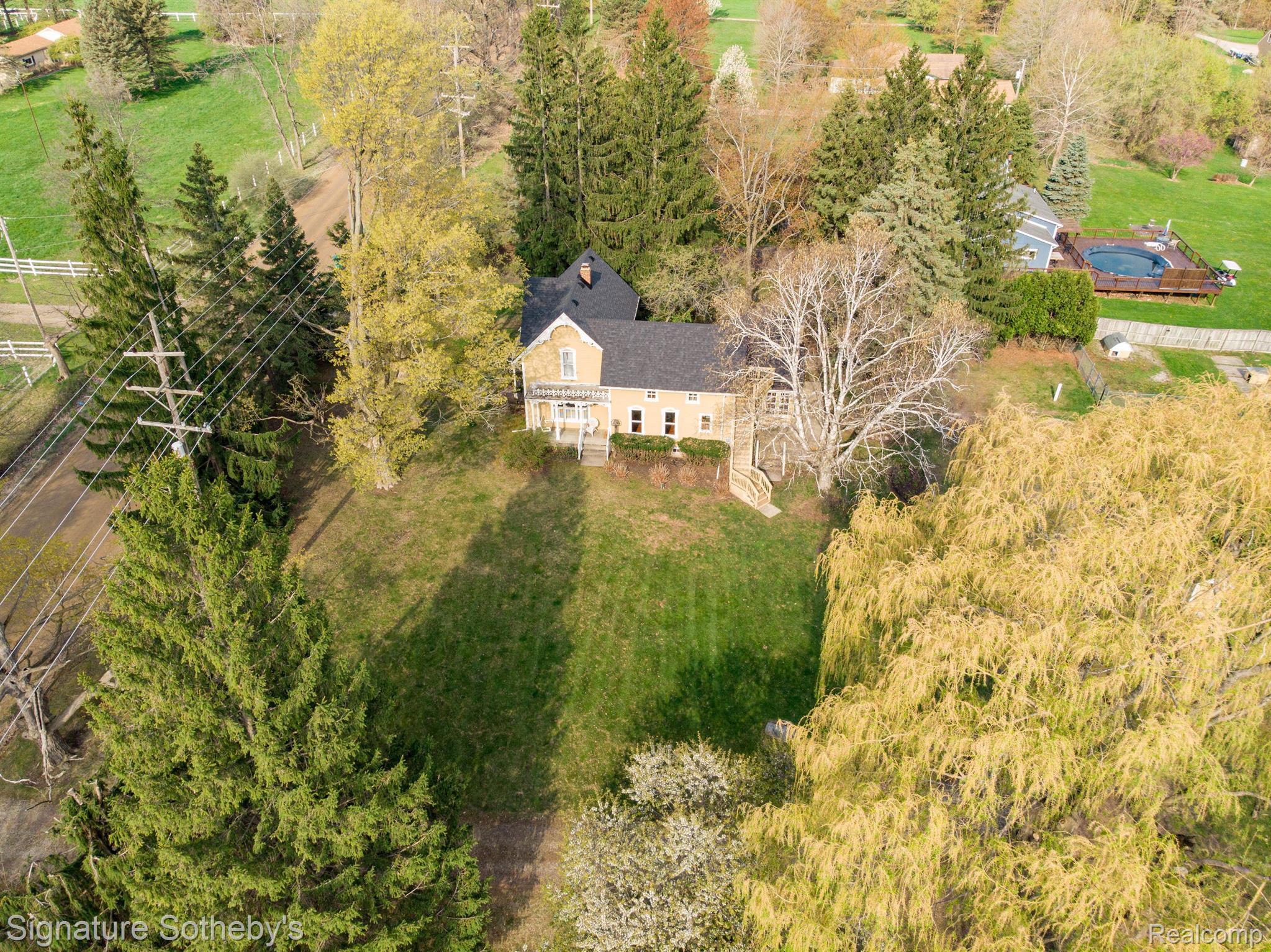 7350 Oakhill Road Clarkston, MI 48348 - Photo 64 of 72 Drone Photo of House