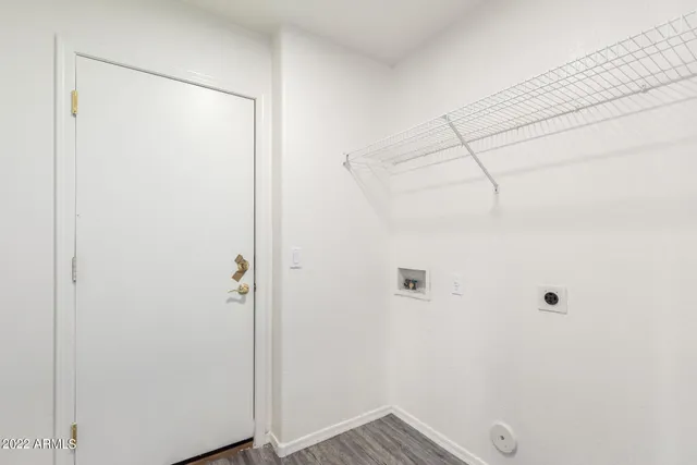 a view of a house with porch