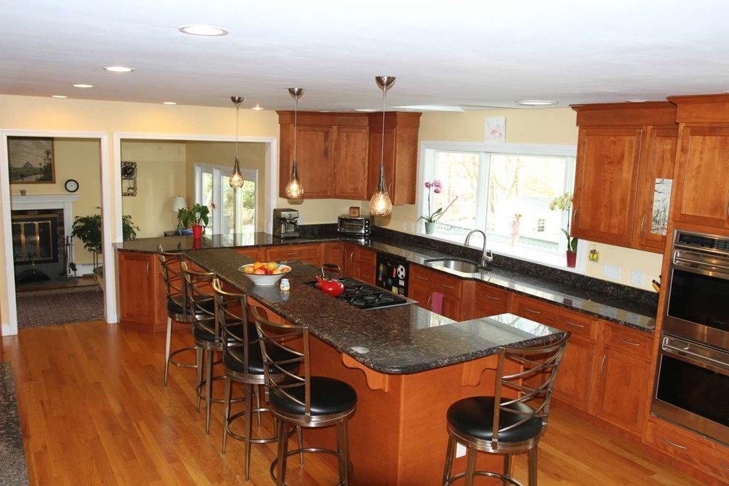 31 Yorkshire Road Dover, MA 02030 - Photo 9 of 32 Gallery Image 9