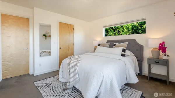 $850,000 | 3245 21st Avenue West, Seattle, WA 98199