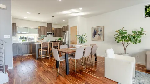 $850,000 | 3245 21st Avenue West, Seattle, WA 98199