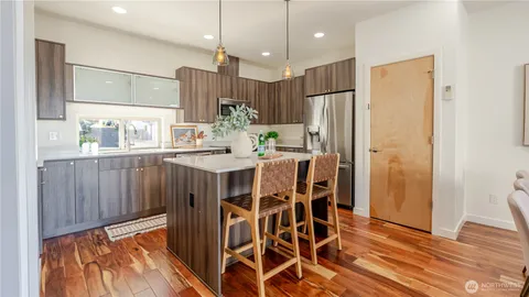 $850,000 | 3245 21st Avenue West, Seattle, WA 98199