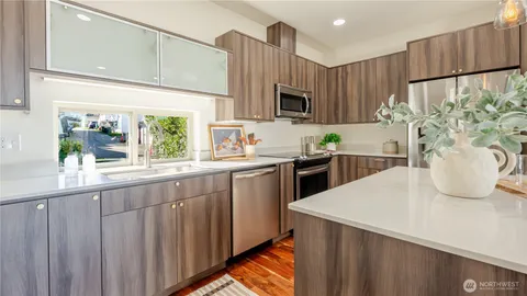 $850,000 | 3245 21st Avenue West, Seattle, WA 98199