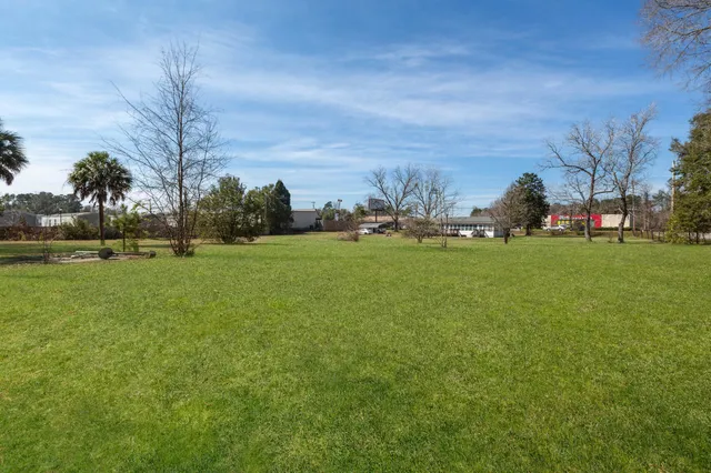 $639,000 | 126 North N Highway, Moncks Corner, SC 29461