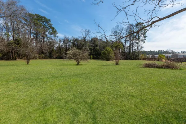 $550,000 | 126 North N Highway, Moncks Corner, SC 29461