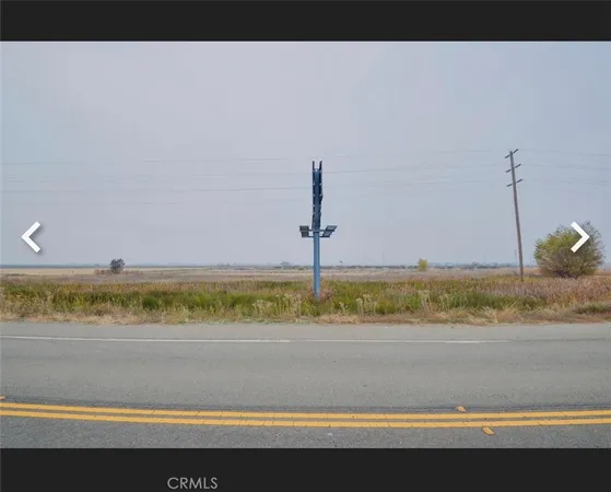 a view of a floor and a lake view