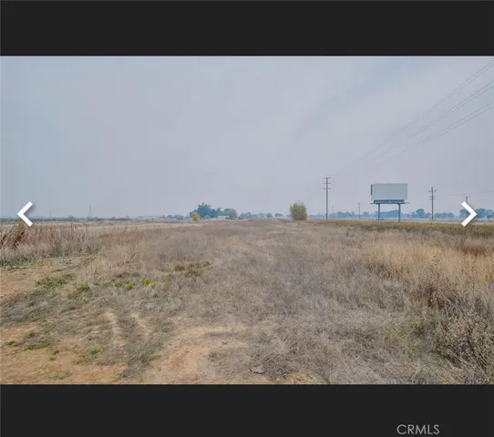 a black and white photo of a room