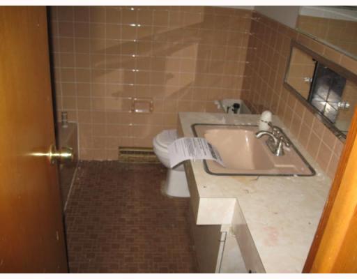 2839 Italy Road Murrysville, PA 15632 - Photo 9 of 12 Master Bath/Spa.