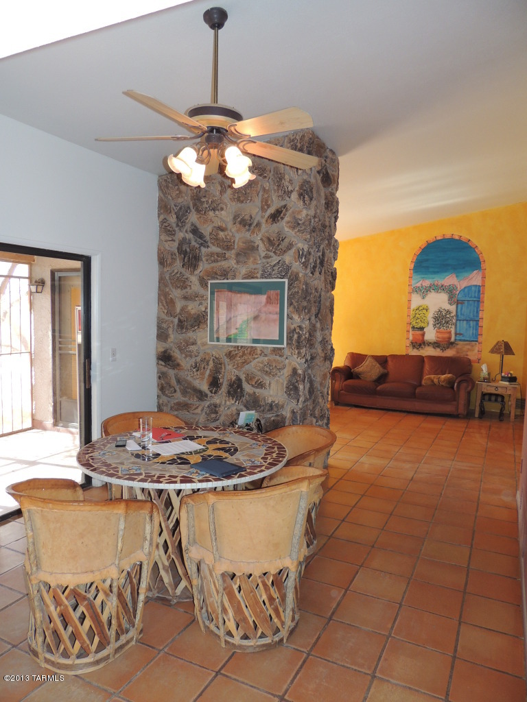 10260 West Mars Road Tucson, AZ 85743 - Photo 4 of 33 Gallery Image 4
