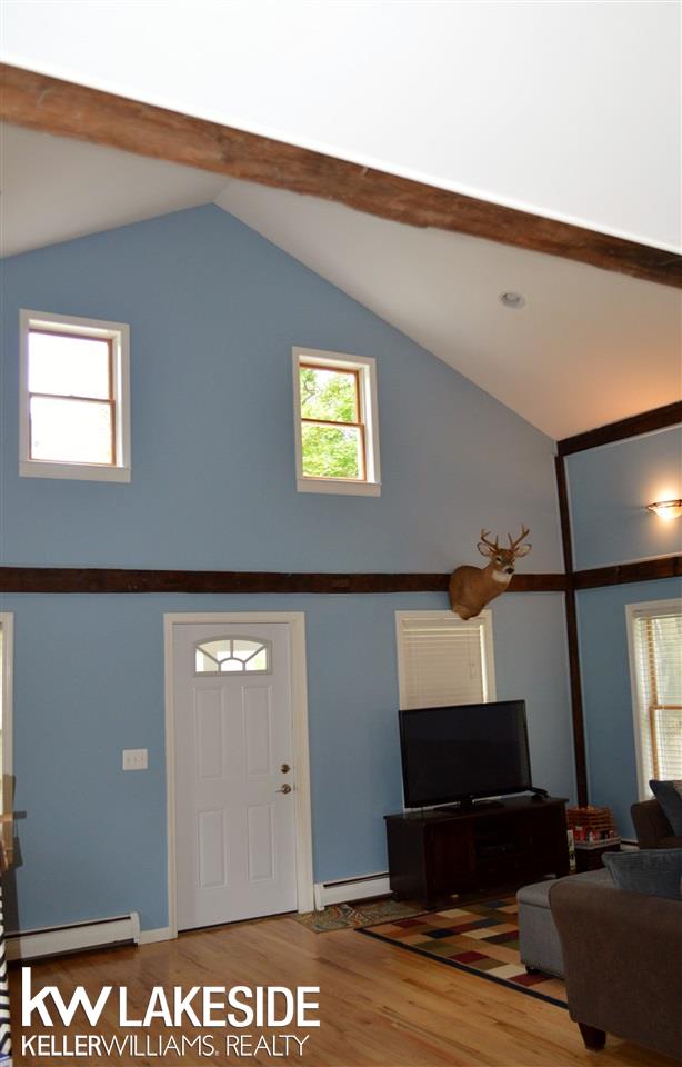 149 Minot Street Romeo, MI 48065 - Photo 20 of 30 2 Story Ceiling in the living room