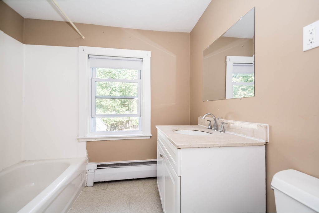 1127 Main Street Reading, MA 01867 - Photo 7 of 30 Gallery Image 7