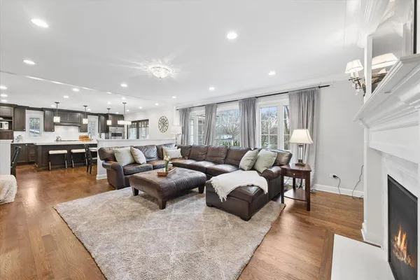 $1,490,000 | 156 Sunset Avenue, Glen Ellyn, IL 60137
