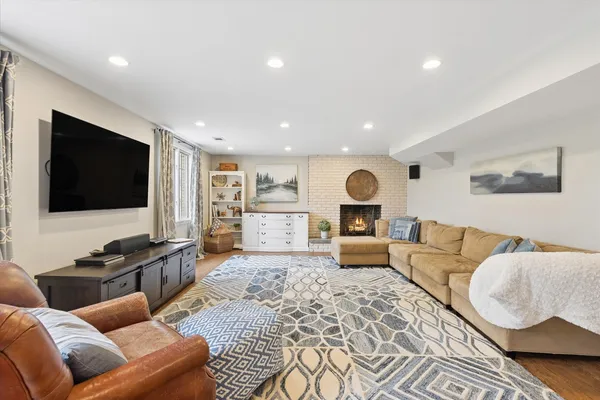 $1,490,000 | 156 Sunset Avenue, Glen Ellyn, IL 60137