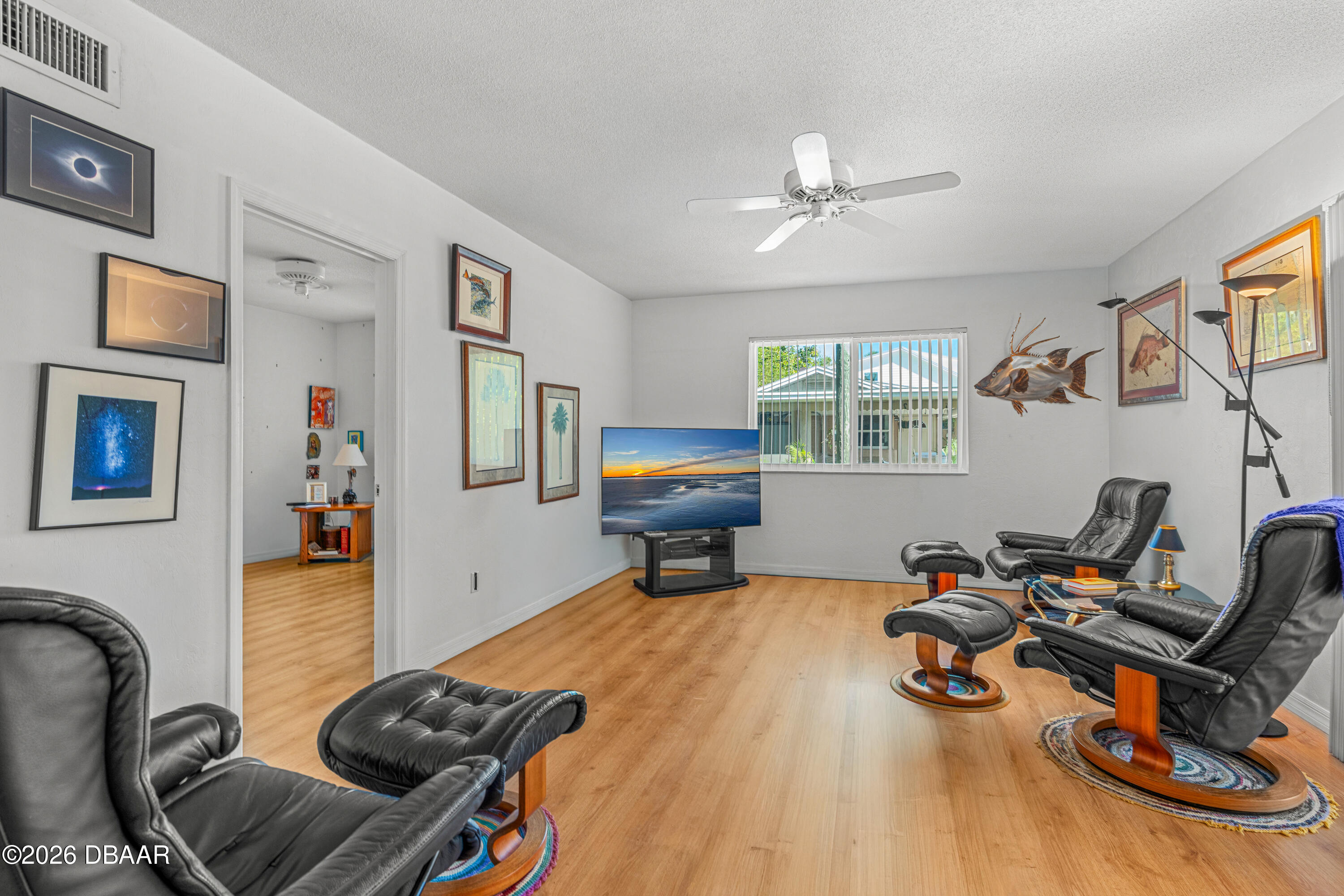 1818 S Riverside Dr-13