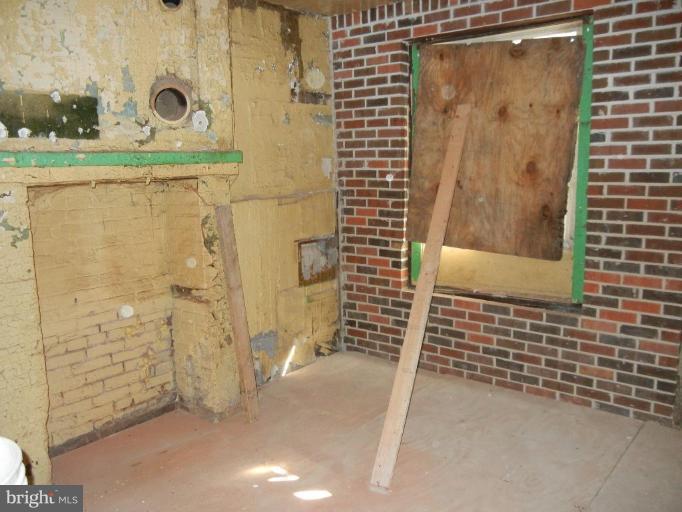729 6th Street Northeast Washington, DC 20002 - Photo 20 of 28 Sitting Room Area