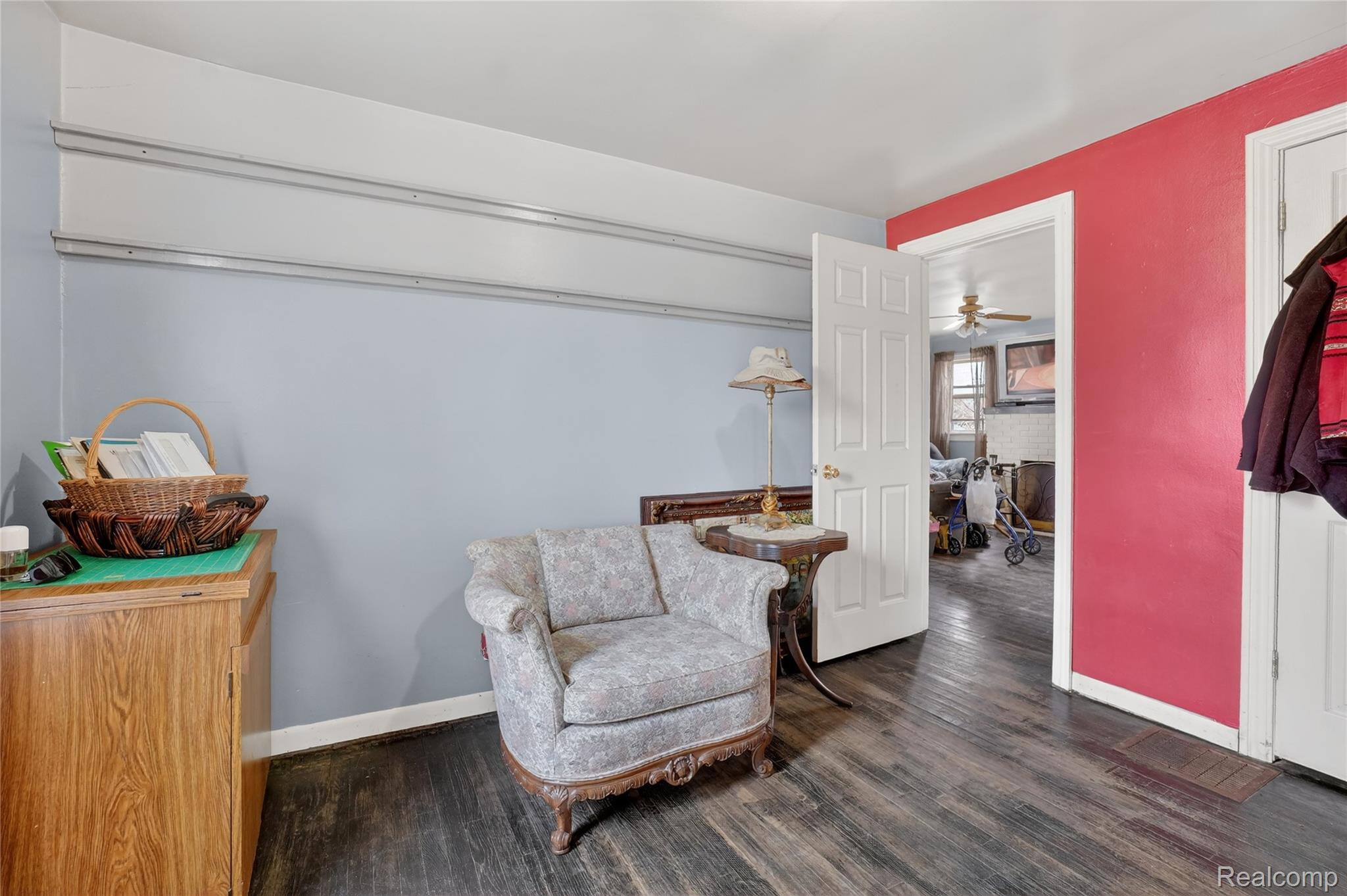 13343 Fenton Road Fenton, MI 48430 - Photo 15 of 45 09-13343-Fenton-Rd-Fenton-MI-48430-WindowStill.jpg