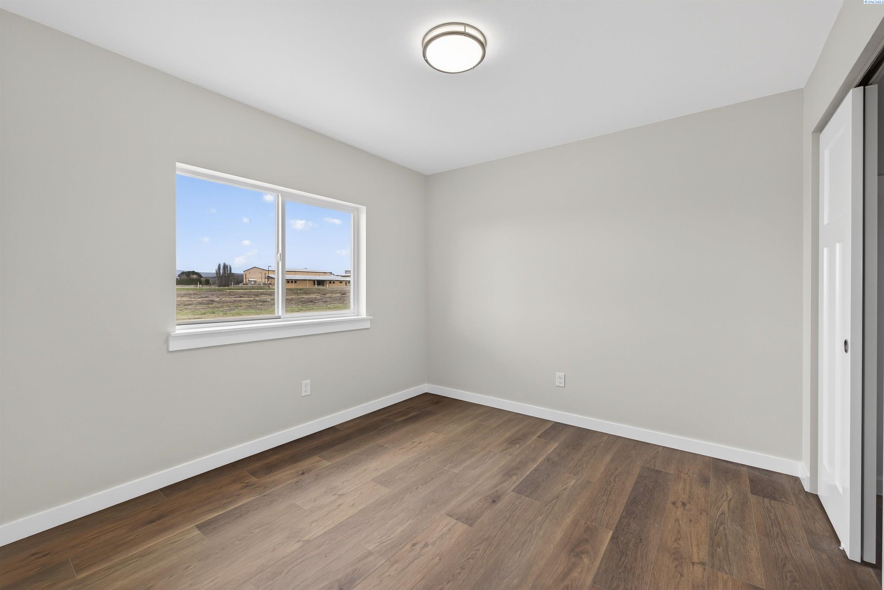 401 East Bonnieview Road Grandview, WA 98930 - Photo 25 of 37 Gallery Image 25