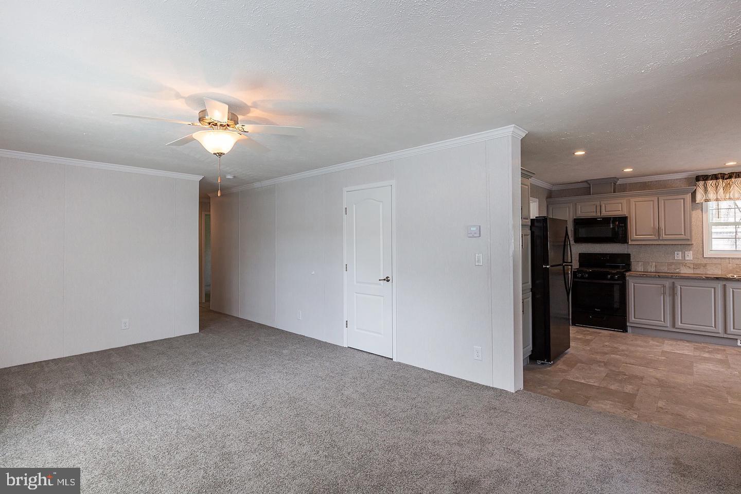 92 Cherokee Drive Windsor, PA 17366 - Photo 2 of 13