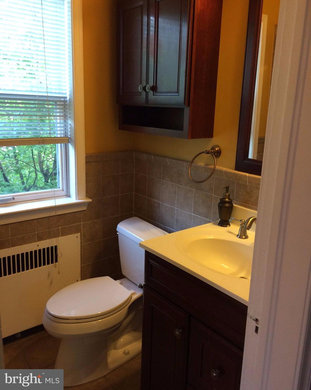 3403 Pinkney Road Baltimore, MD 21215 - Photo 13 of 20 Bath