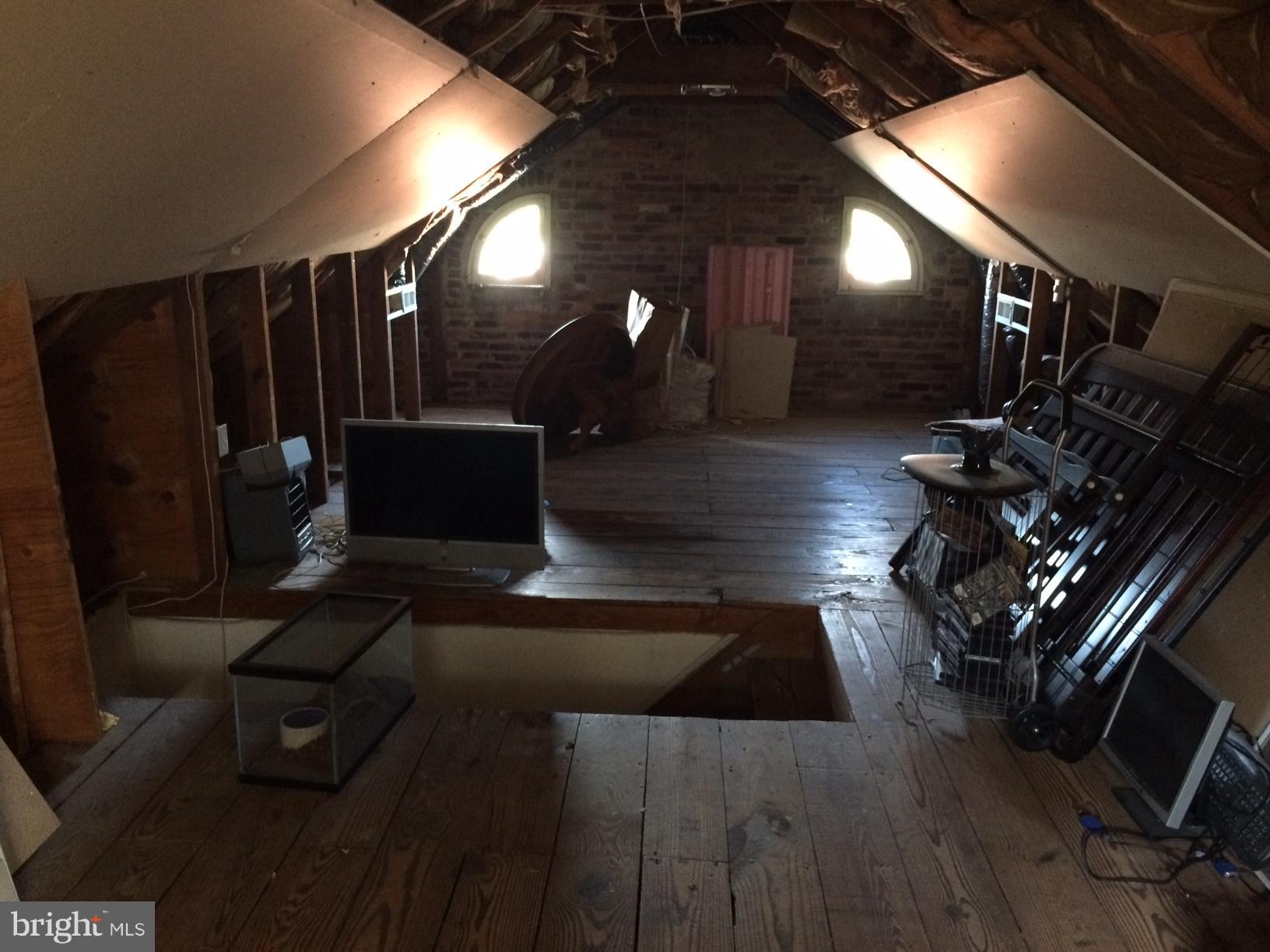 3403 Pinkney Road Baltimore, MD 21215 - Photo 16 of 20 Attic