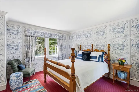 $1,899,000 | 42 Hillcrest Avenue, Roslyn, NY 11576