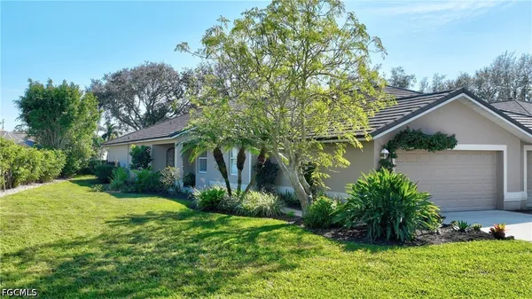$259,900 | 2261 Granby Drive, Lehigh Acres, FL 33973
