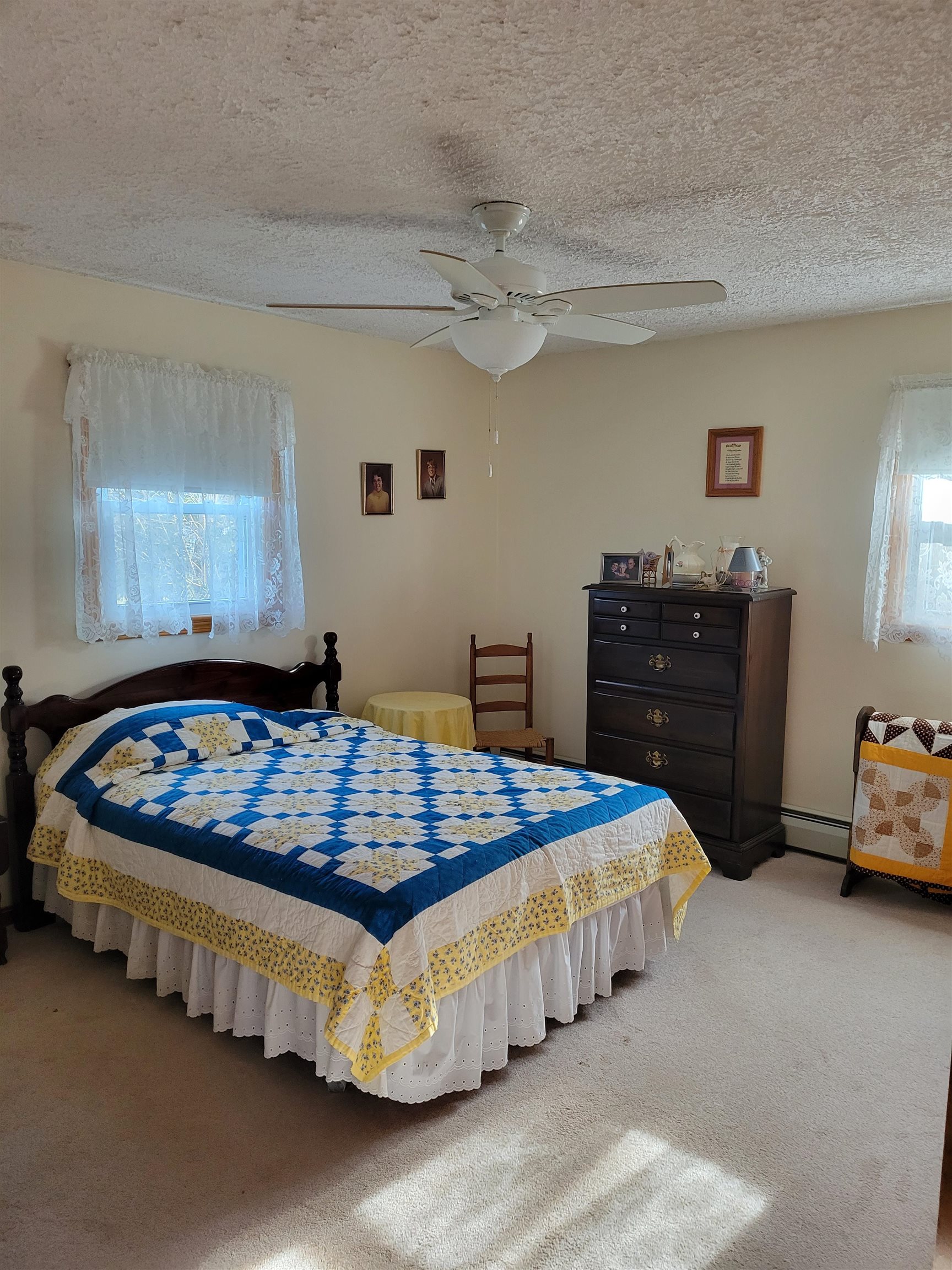 21 Lakeview Drive Derby, VT 05855 - Photo 3 of 27