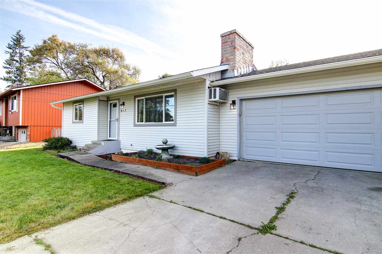 417 South Pierce Road Spokane Valley, WA 99206 - Photo 2 of 19 Gallery Image 2