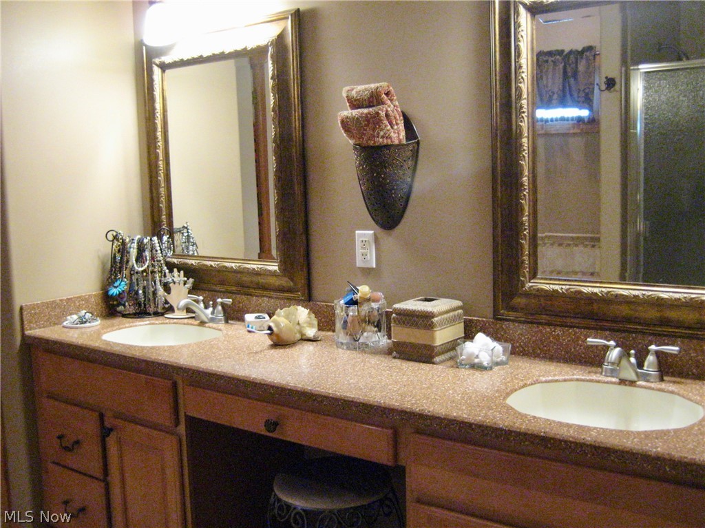 4710 Rabbit Ridge Canfield, OH 44406 - Photo 16 of 34 Gallery Image 16