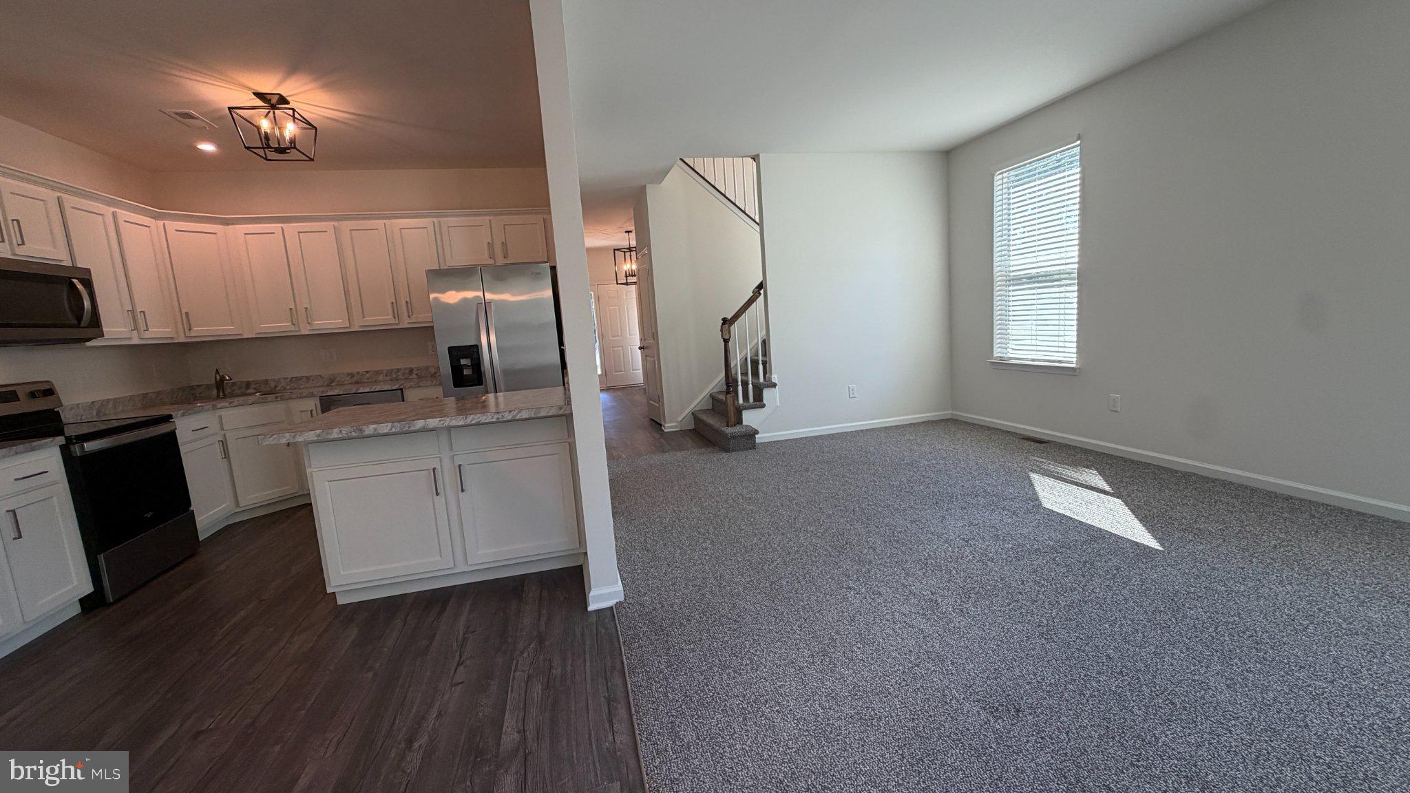 78 Tansboro Road Berlin, NJ 08009 - Photo 12 of 41 Spacious modern living area awaits you.