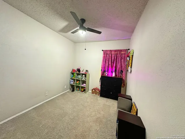 an entryway in a room