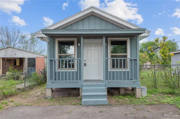 $950 | 811 Carlson Street, Elsa, TX 78538