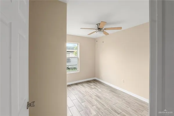 $950 | 811 Carlson Street, Elsa, TX 78538