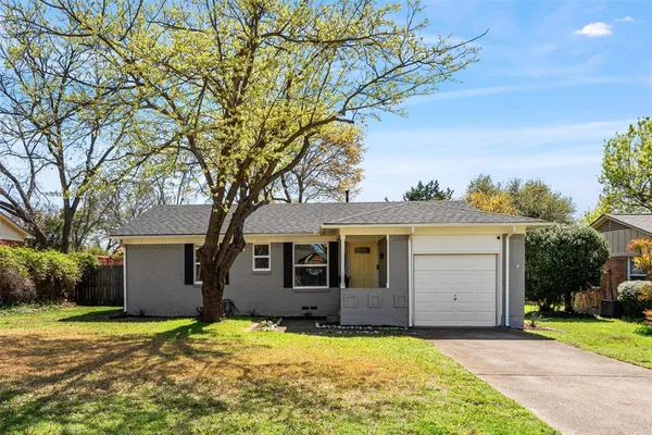 $305,000 | 429 Vernet Street, Richardson, TX 75080