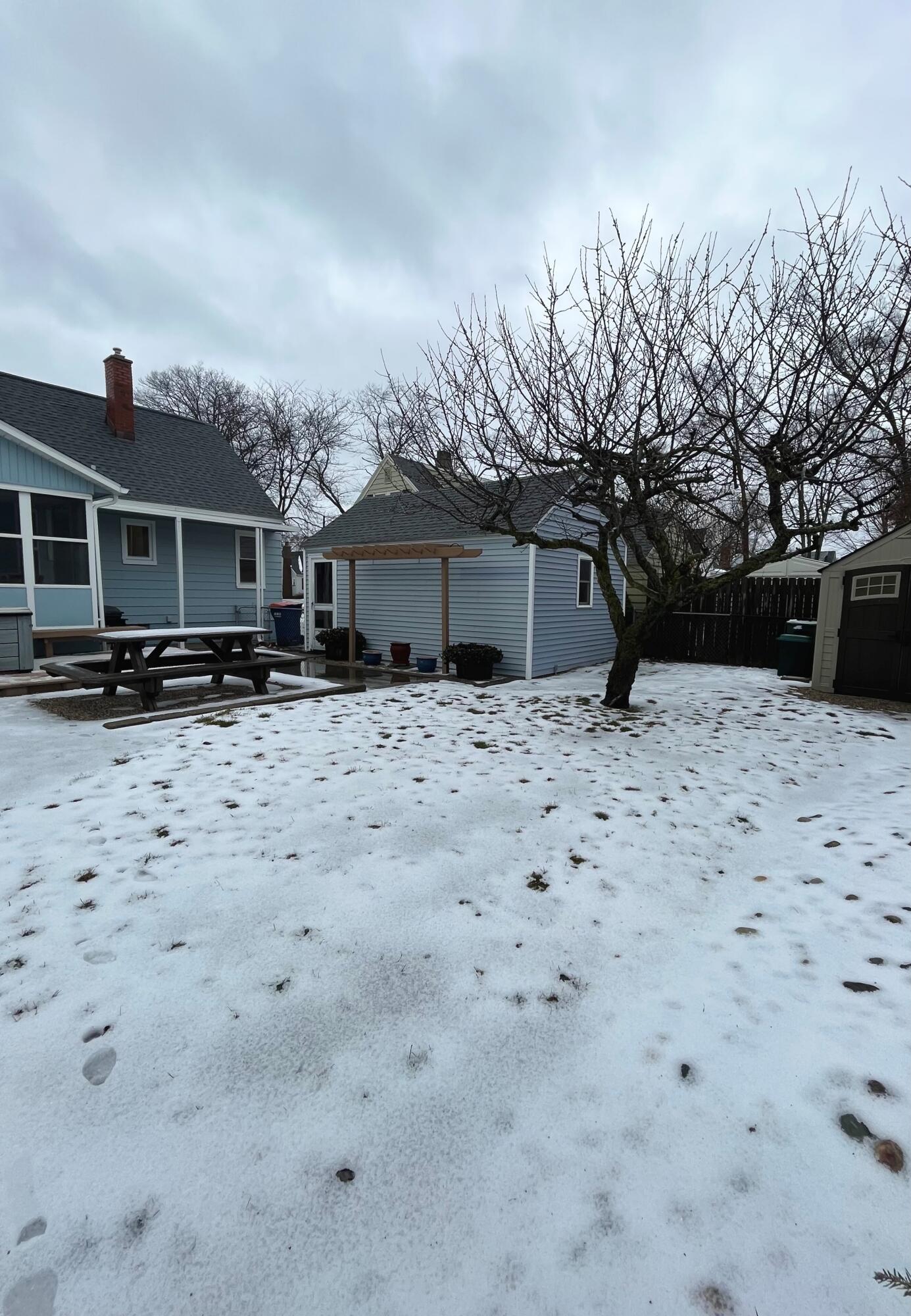 2946 Roosevelt Road Muskegon, MI 49441 - Photo 4 of 24 2