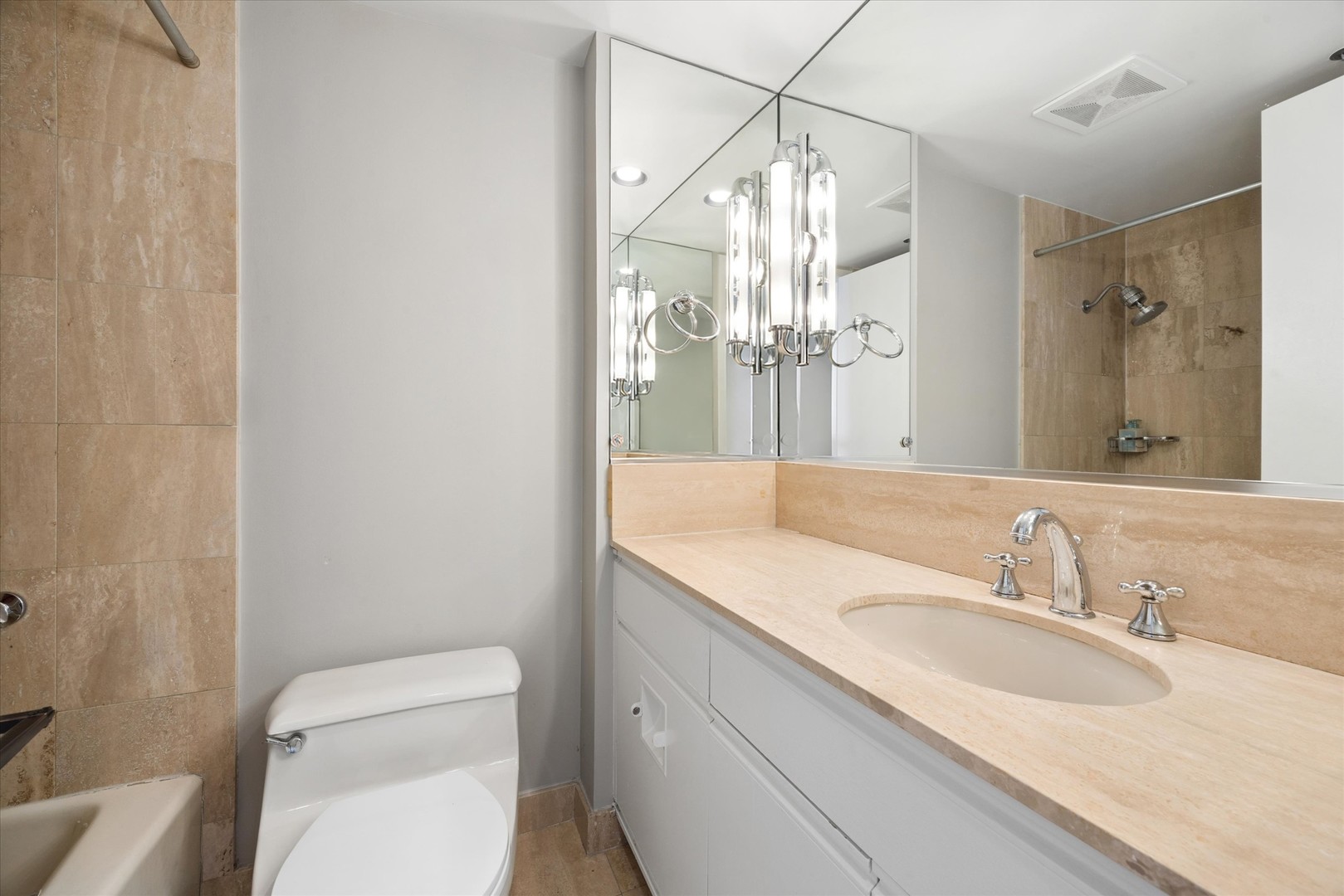 950 North Michigan Avenue, Unit 4202 Chicago, IL 60611 - Photo 25 of 33