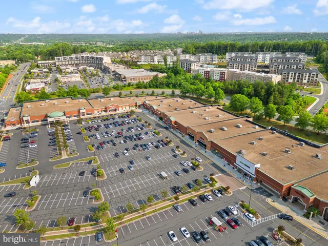 $520,000 | 46270 Mount Allen Terrace, Unit 201, Sterling, VA 20164