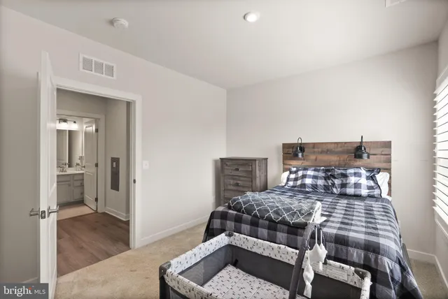 $520,000 | 46270 Mount Allen Terrace, Unit 201, Sterling, VA 20164