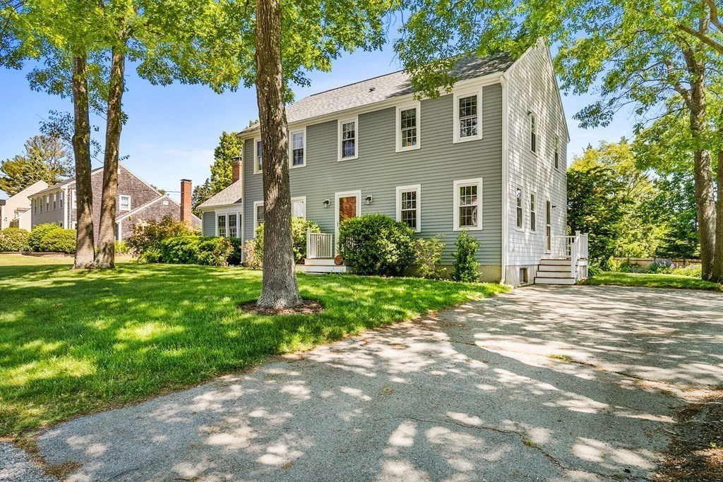 70 Cedar Road Marshfield, MA 02050 - Photo 3 of 41