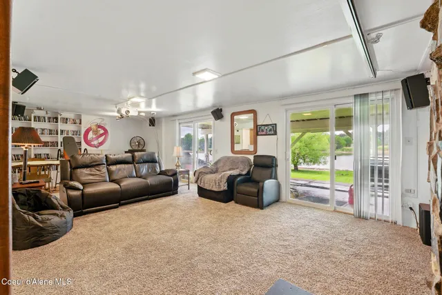 $1,750,000 | 291 Comeback Bay Lane, Sagle, ID 83860