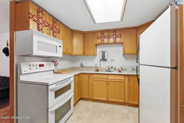 $1,750,000 | 291 Comeback Bay Lane, Sagle, ID 83860