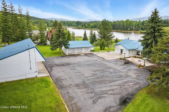 $1,750,000 | 291 Comeback Bay Lane, Sagle, ID 83860